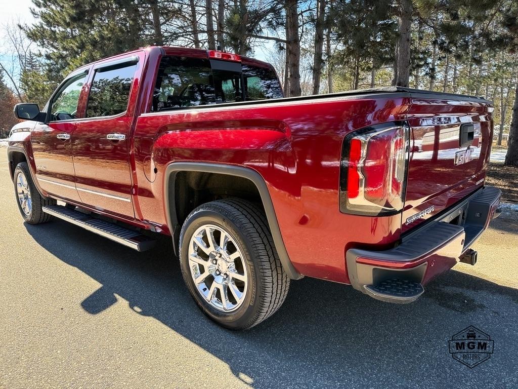 GMC Sierra 1500 Denali Crew Cab Long Box 4WD 2017