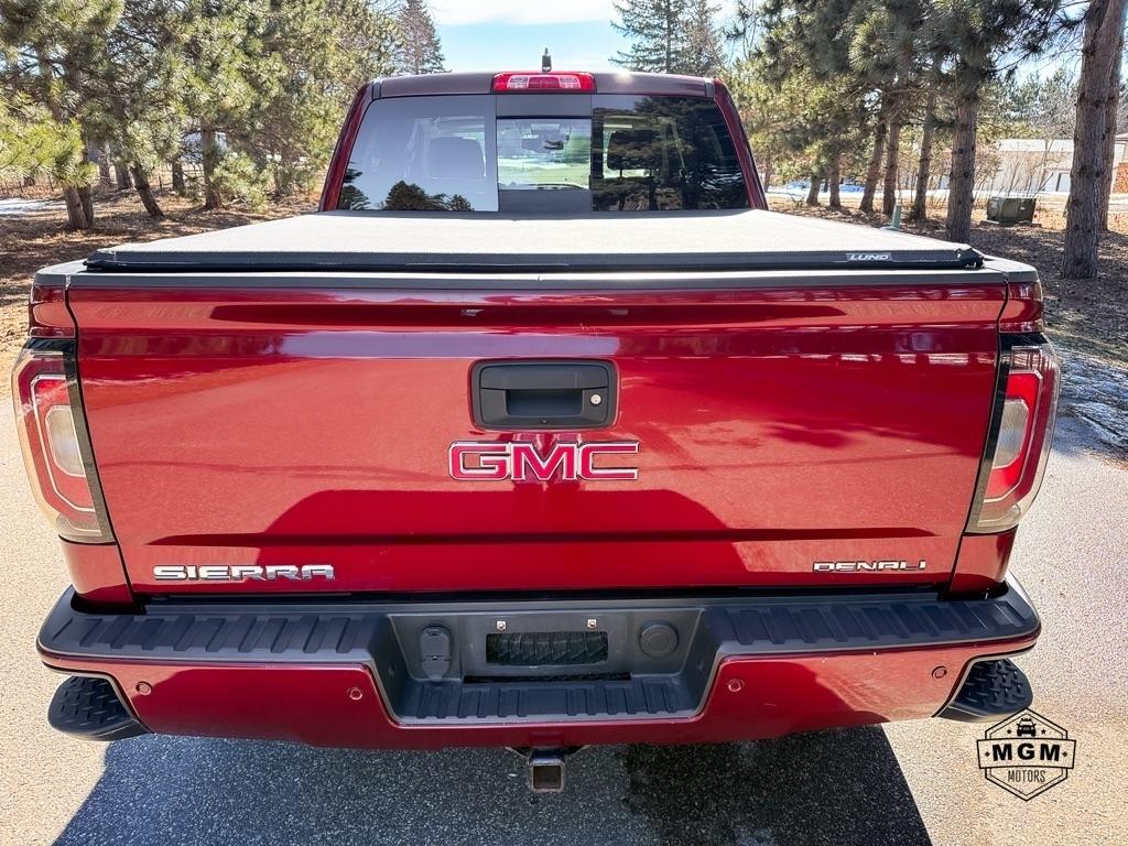 GMC Sierra 1500 Denali Crew Cab Long Box 4WD 2017