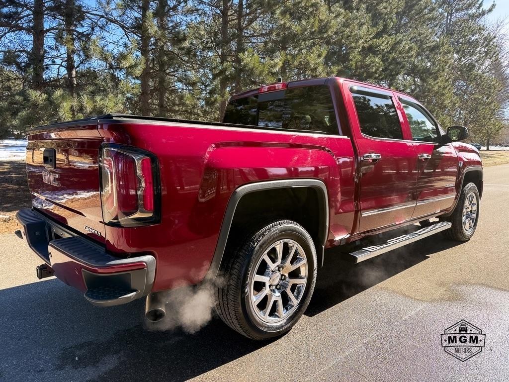 GMC Sierra 1500 Denali Crew Cab Long Box 4WD 2017