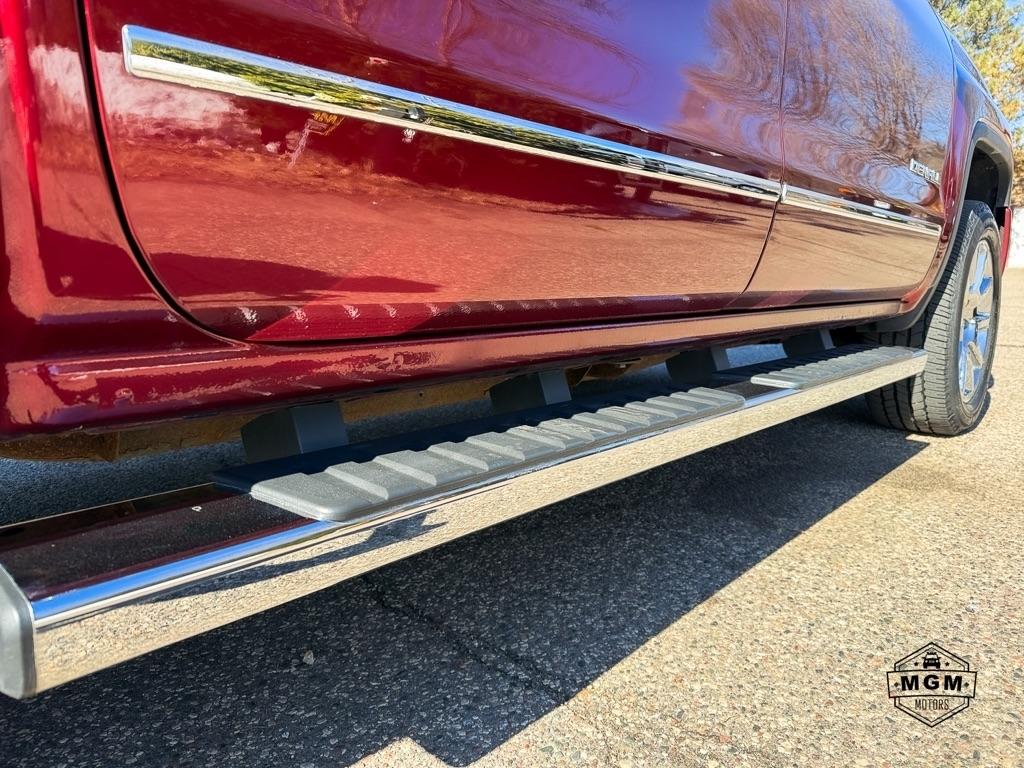 GMC Sierra 1500 Denali Crew Cab Long Box 4WD 2017