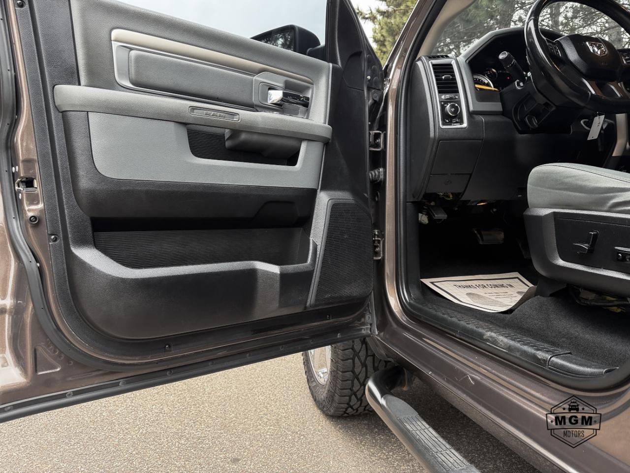 RAM 1500 SLT Crew Cab SWB 4WD 2018