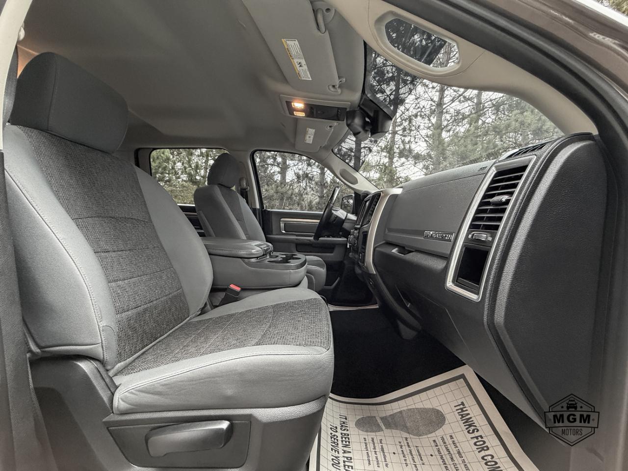 RAM 1500 SLT Crew Cab SWB 4WD 2018