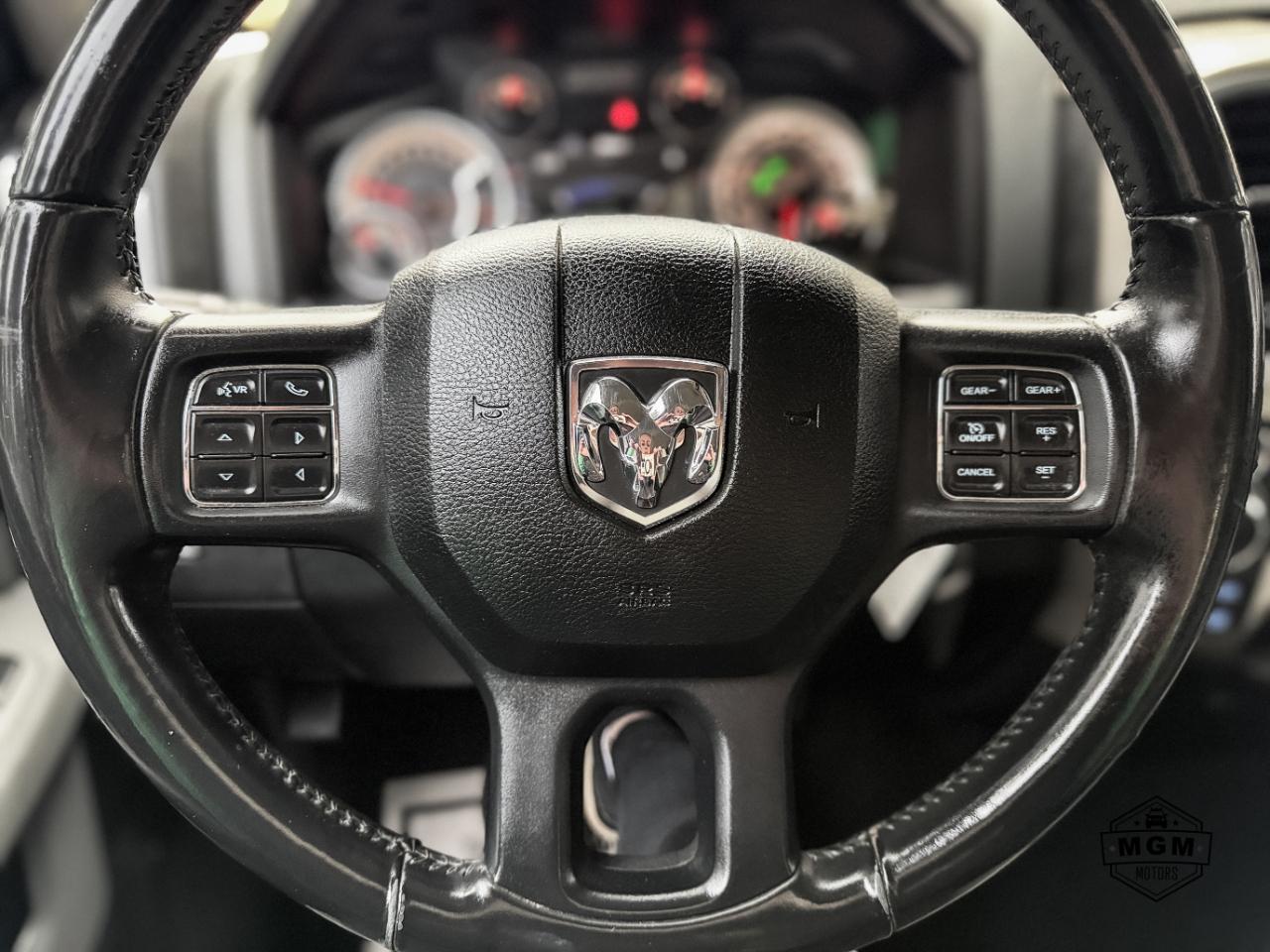 RAM 1500 SLT Crew Cab SWB 4WD 2018