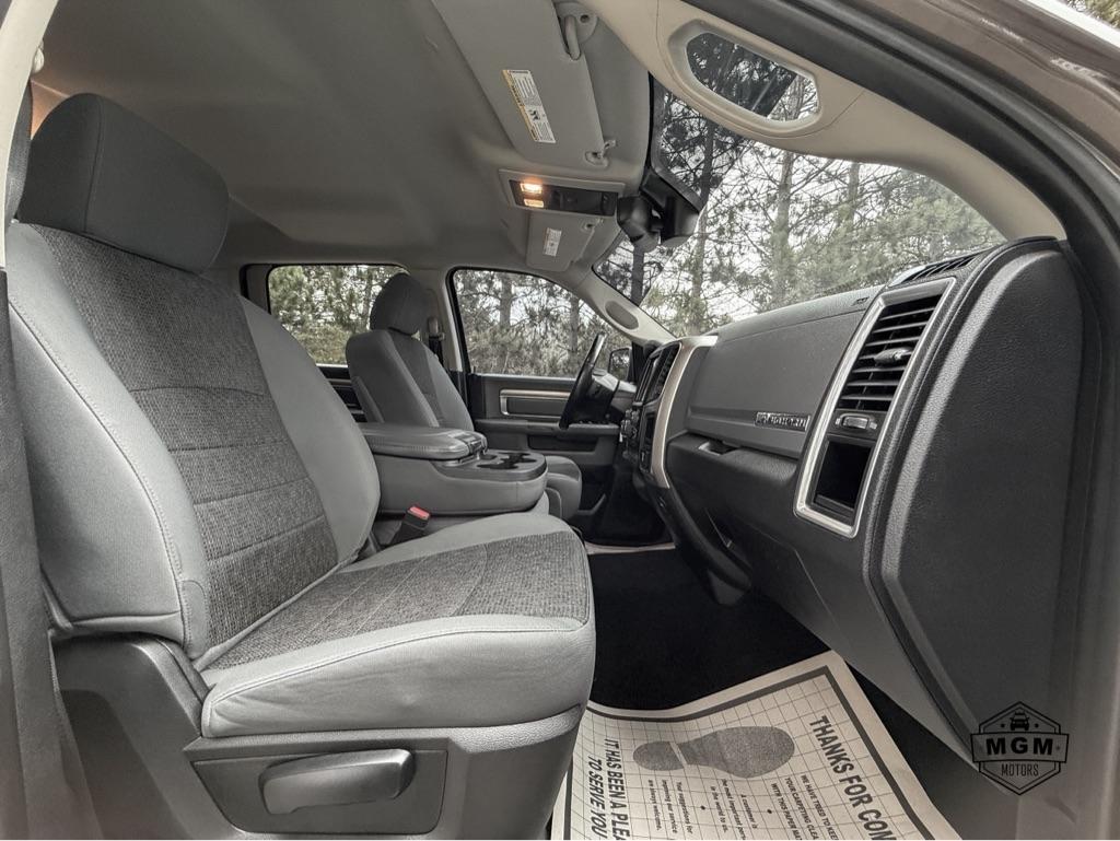 RAM 1500 SLT Crew Cab SWB 4WD 2018