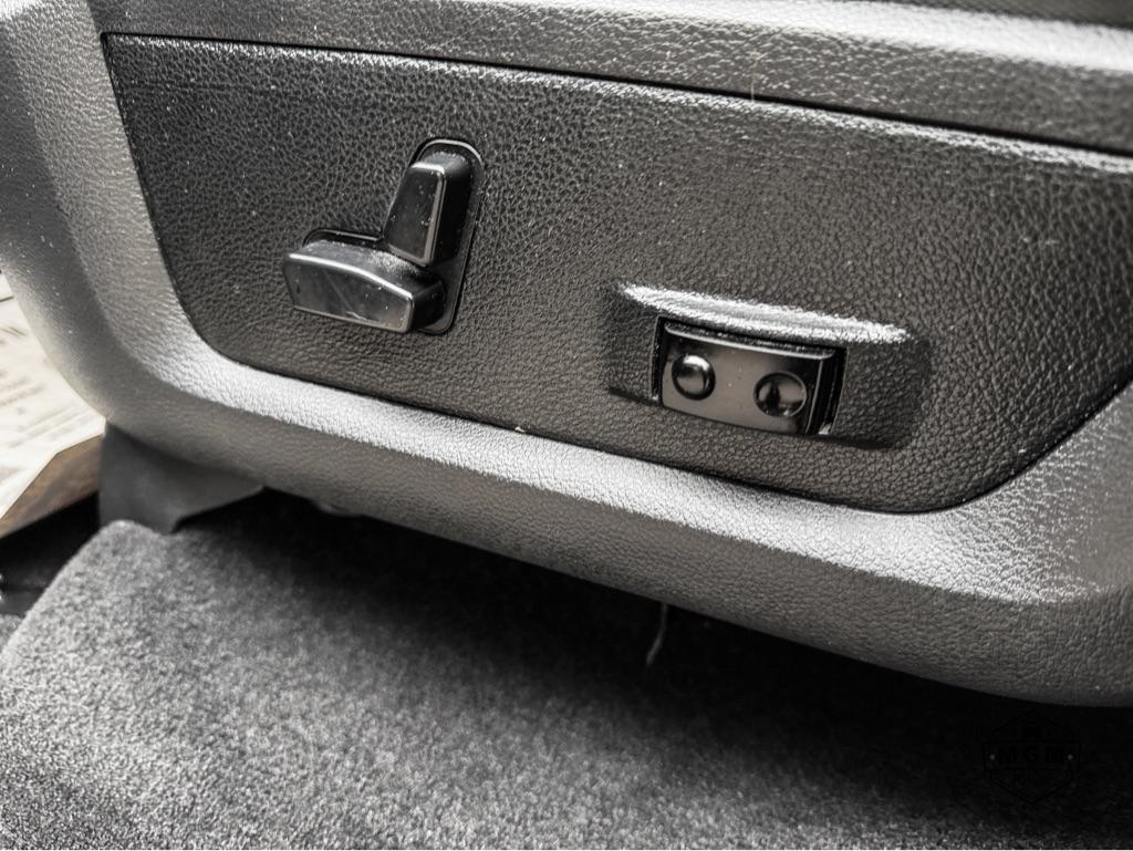 RAM 1500 SLT Crew Cab SWB 4WD 2018