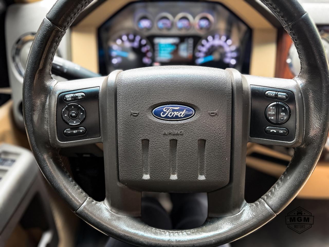 Ford F-250 SD Lariat Crew Cab 4WD 2012
