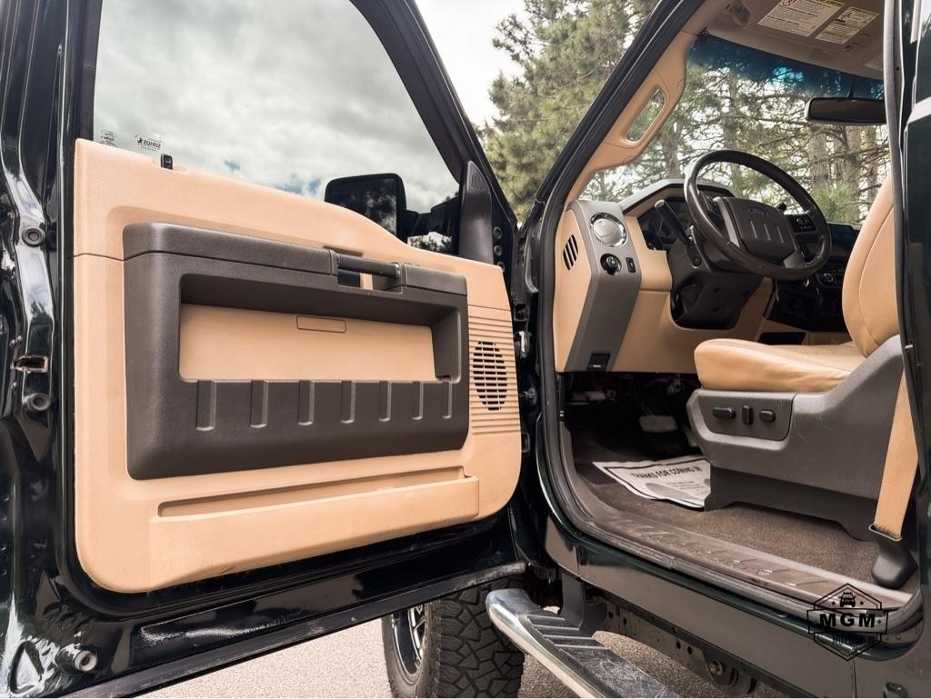 Ford F-250 SD Lariat Crew Cab 4WD 2012