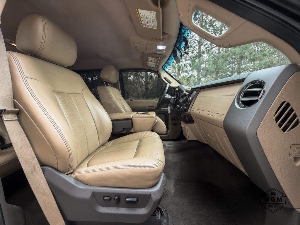 Ford F-250 SD Lariat Crew Cab 4WD 2012