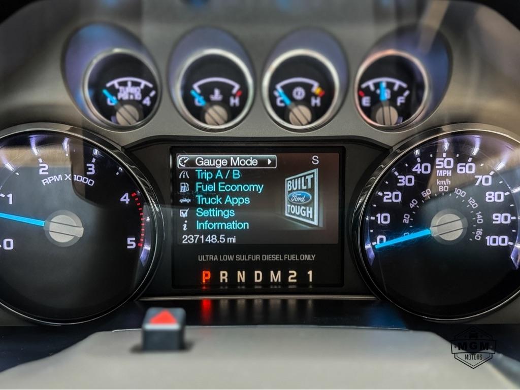 Ford F-250 SD Lariat Crew Cab 4WD 2012