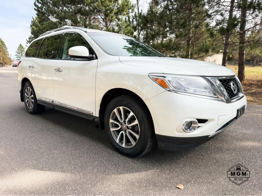 Nissan Pathfinder SV 4WD 2013