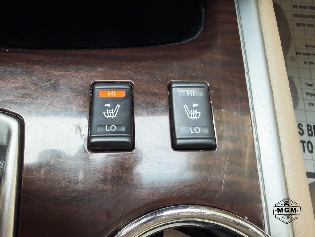 Nissan Pathfinder SV 4WD 2013