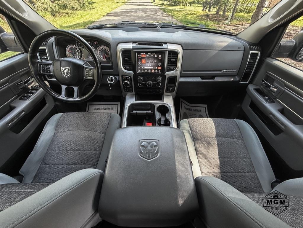 RAM 1500 Big Horn 4x4 Crew Cab 5'7" Box 2016