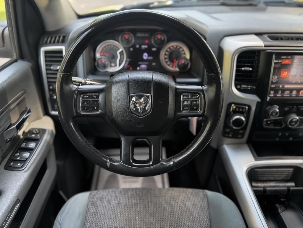 RAM 1500 Big Horn 4x4 Crew Cab 5'7" Box 2016