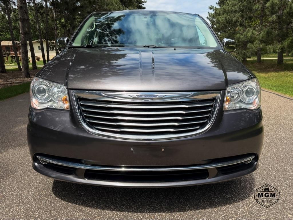 Chrysler Town & Country Limited Platinum 2016