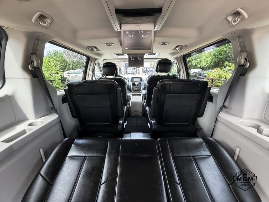 Chrysler Town & Country Limited Platinum 2016
