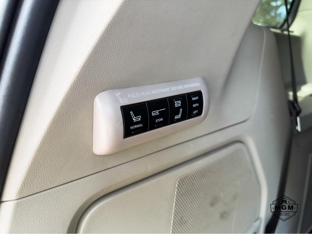 Chrysler Town & Country Limited Platinum 2016