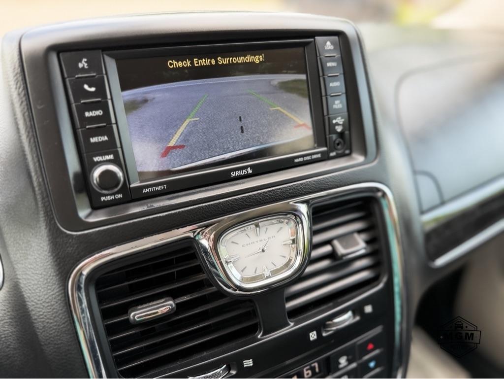 Chrysler Town & Country Limited Platinum 2016