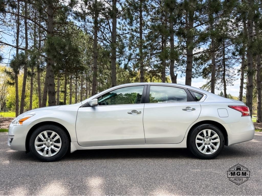 Nissan Altima 2.5 S 2015