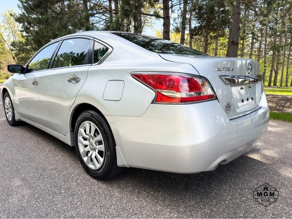 Nissan Altima 2.5 S 2015