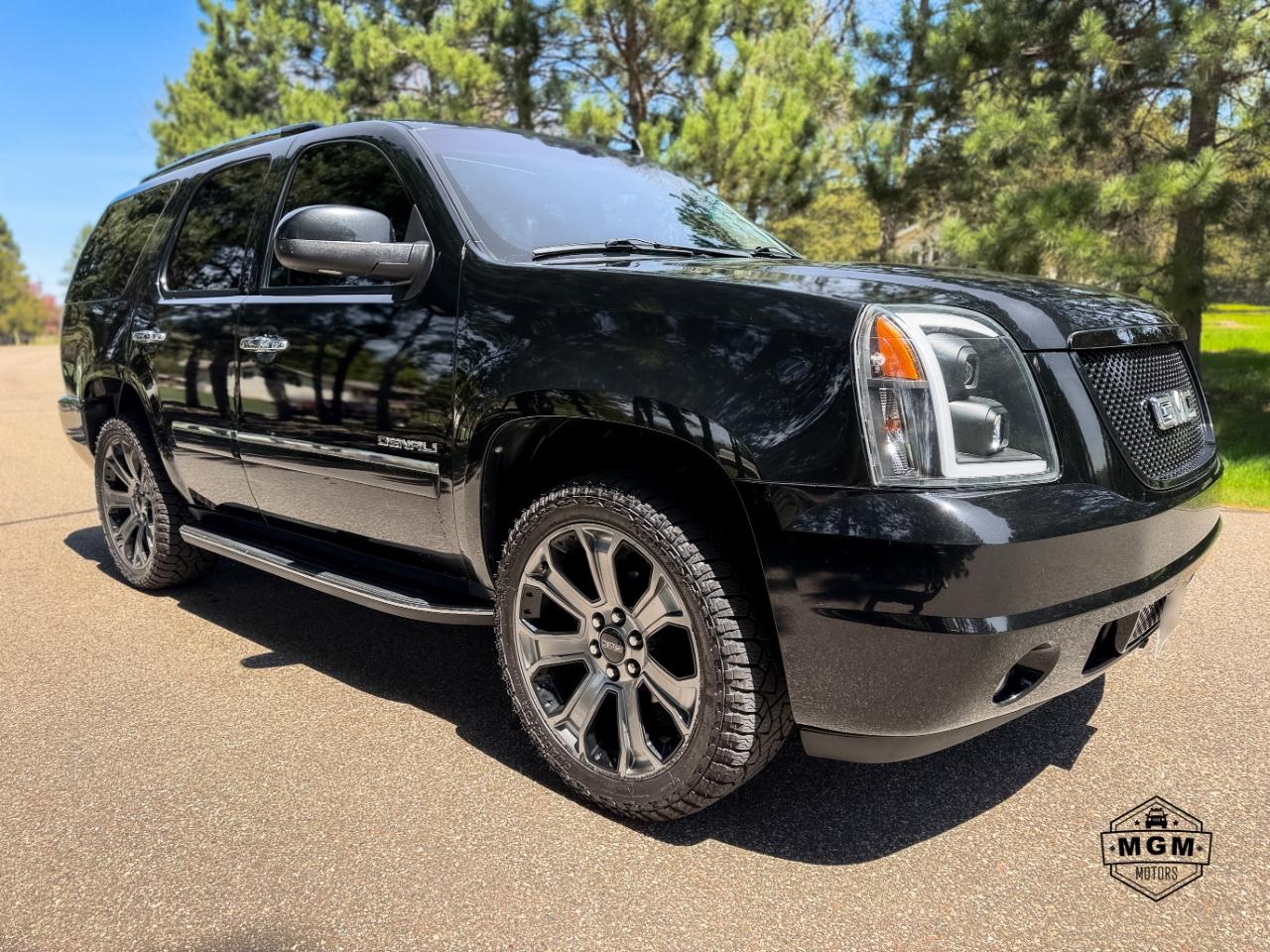GMC Yukon Denali 4WD 2012