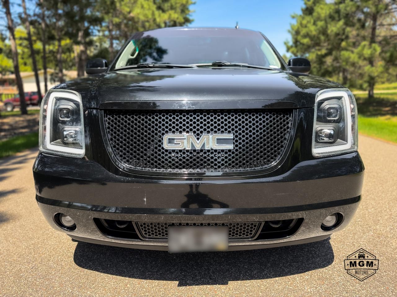 GMC Yukon Denali 4WD 2012