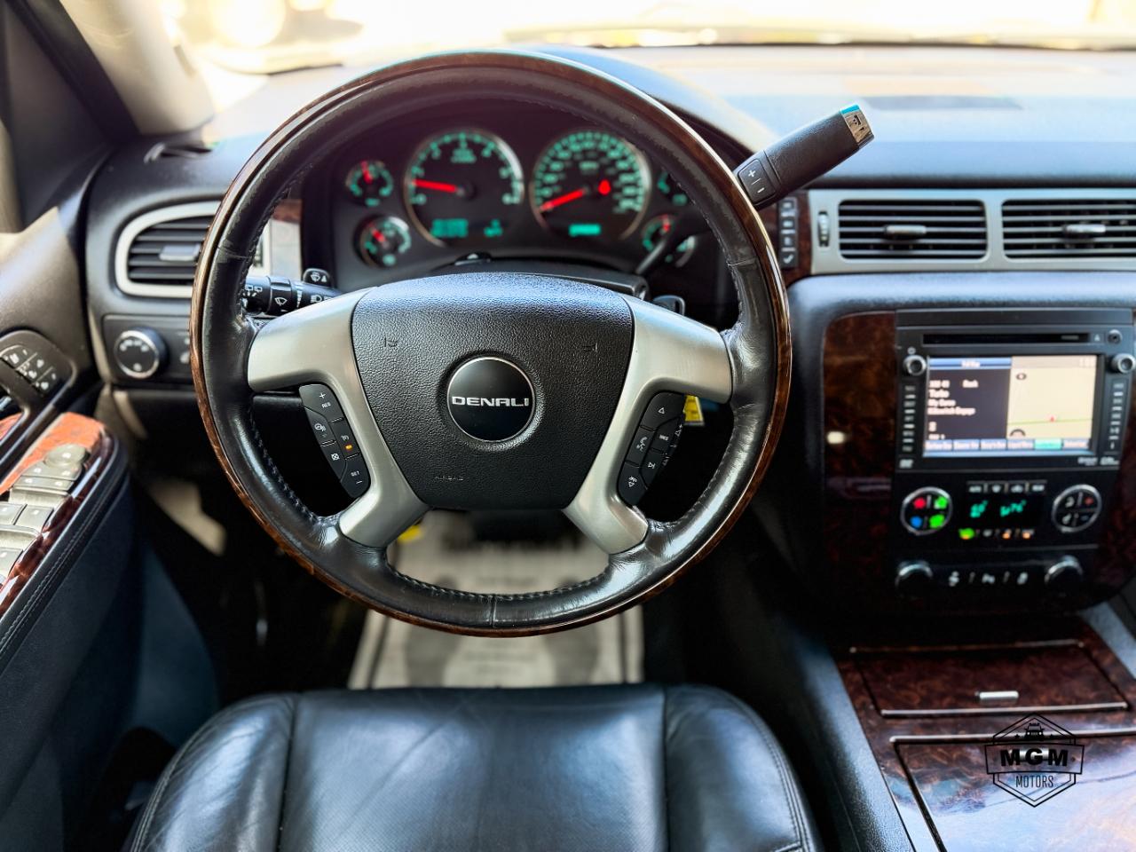 GMC Yukon Denali 4WD 2012