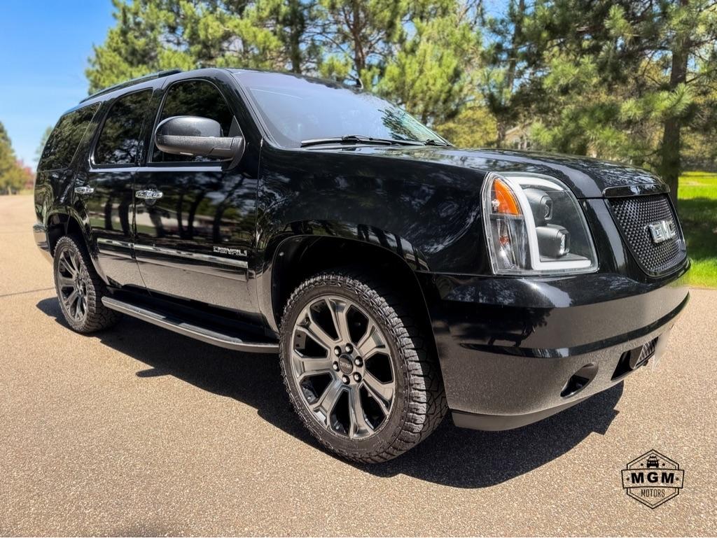 GMC Yukon Denali 4WD 2012