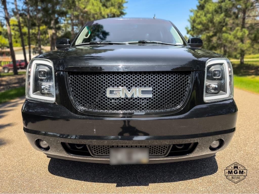 GMC Yukon Denali 4WD 2012
