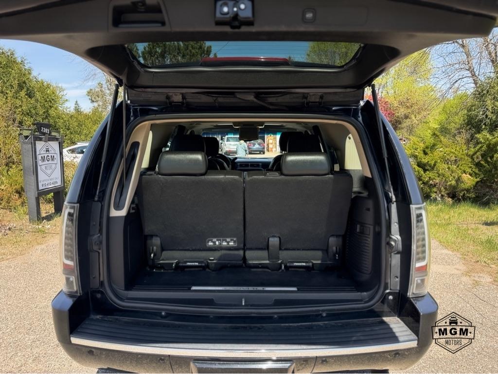 GMC Yukon Denali 4WD 2012
