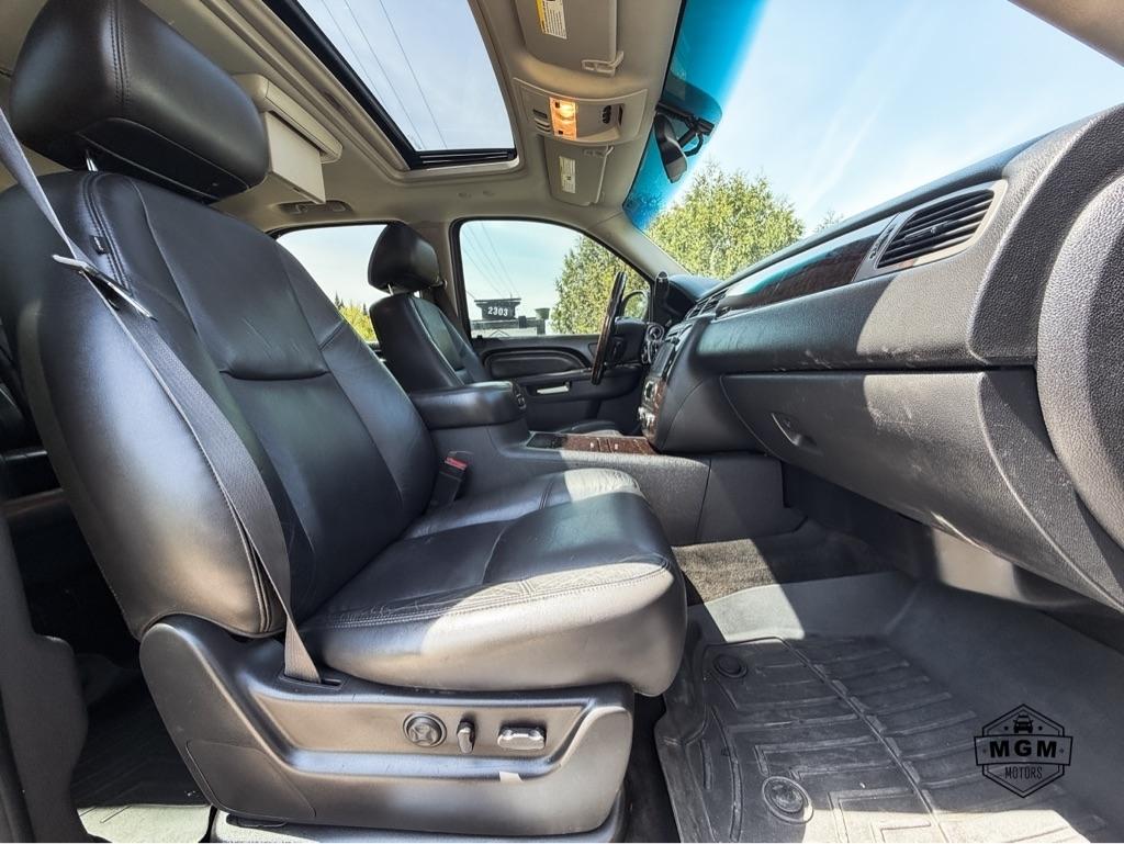 GMC Yukon Denali 4WD 2012