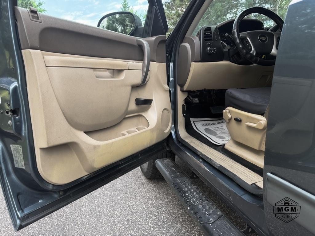 Chevrolet Silverado 1500 1LT Crew Cab 4WD 2012