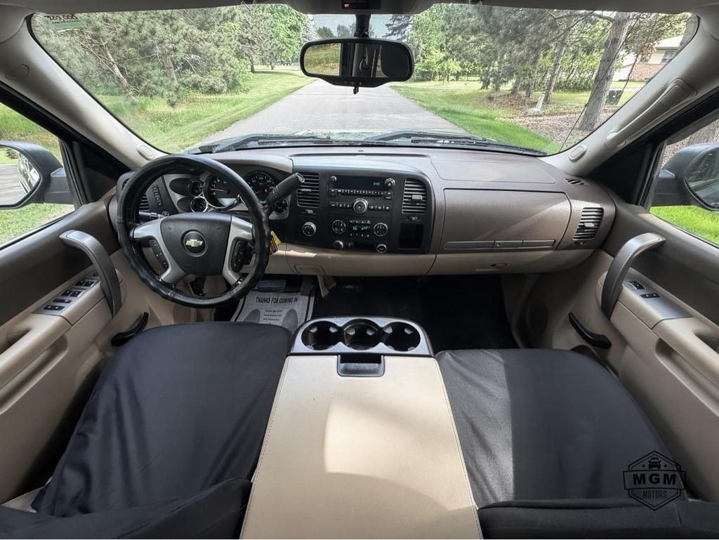 Chevrolet Silverado 1500 1LT Crew Cab 4WD 2012