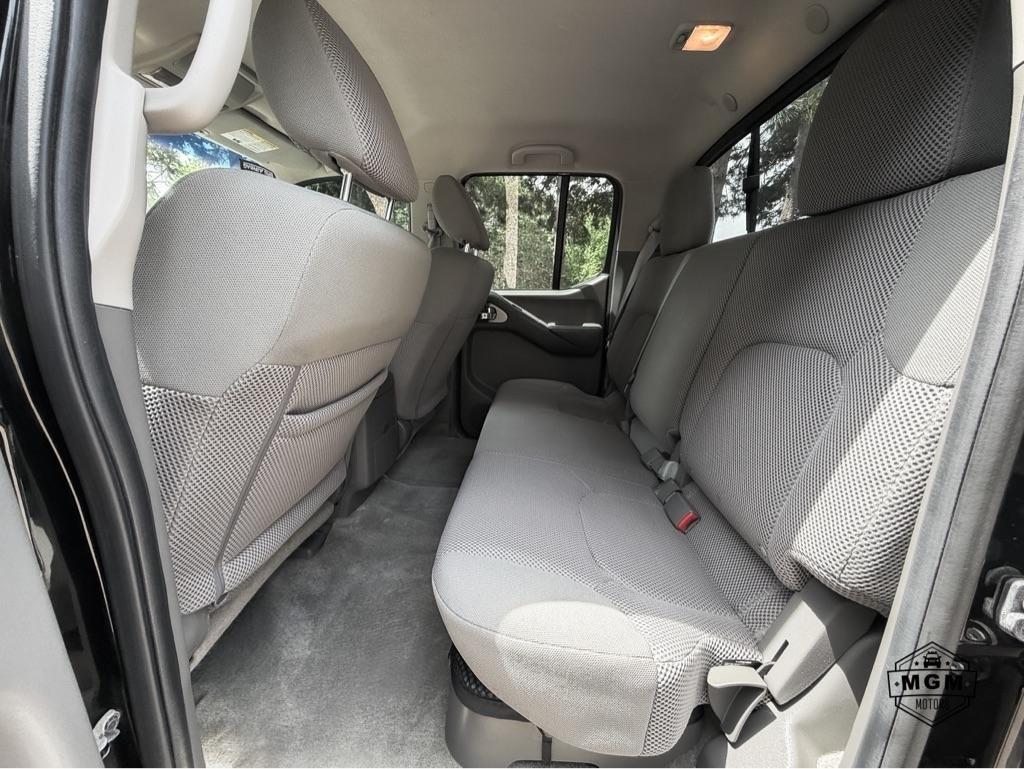 Nissan Frontier SL Crew Cab 5AT 4WD 2016
