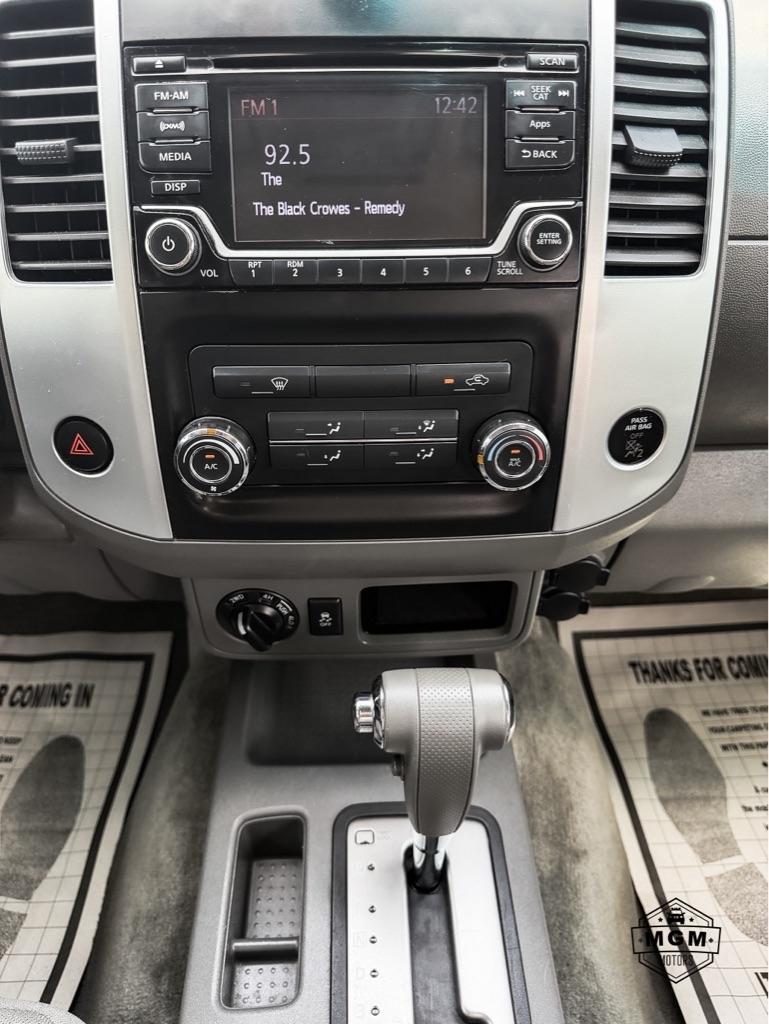 Nissan Frontier SL Crew Cab 5AT 4WD 2016