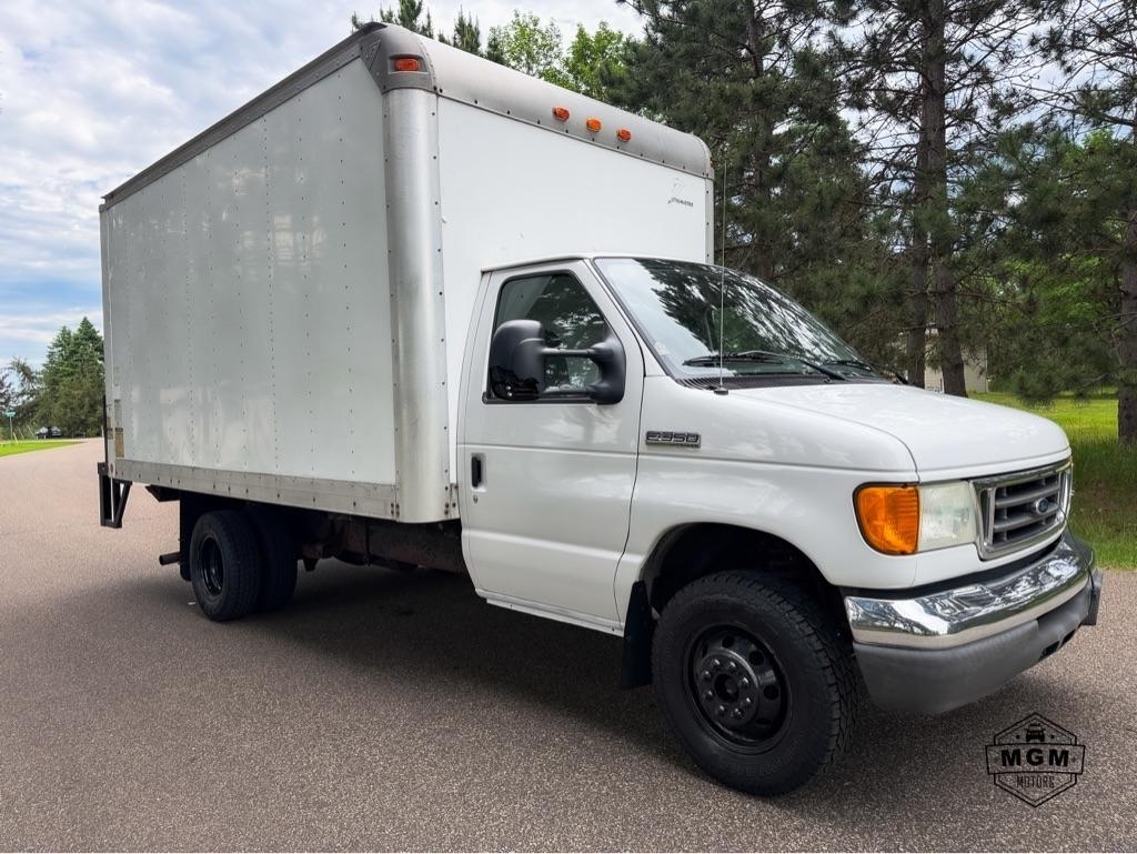 Ford Econoline E-350 Super Duty 2006