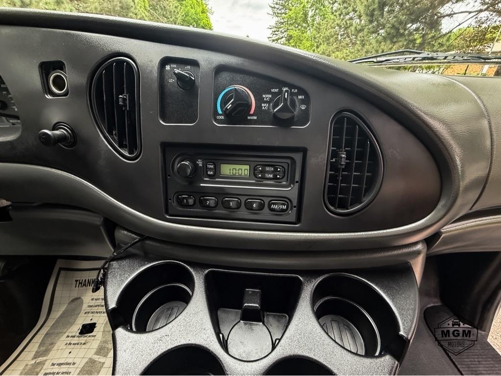 Ford Econoline E-350 Super Duty 2006