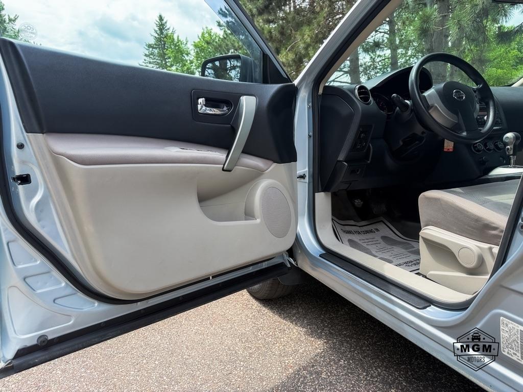 Nissan Rogue S AWD 2013