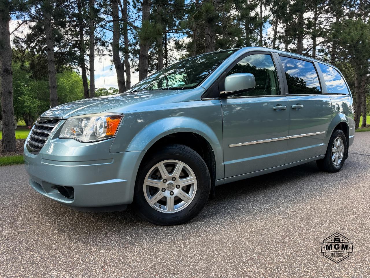 2010 Chrysler Town & Country Touring