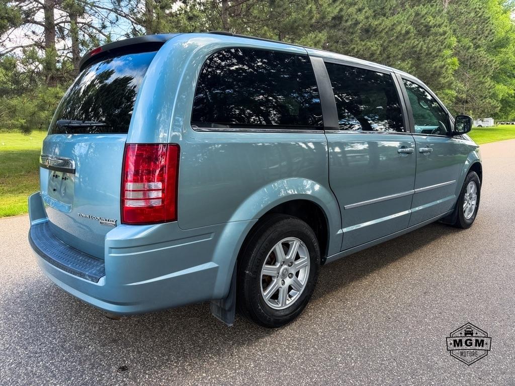 Chrysler Town & Country Touring 2010