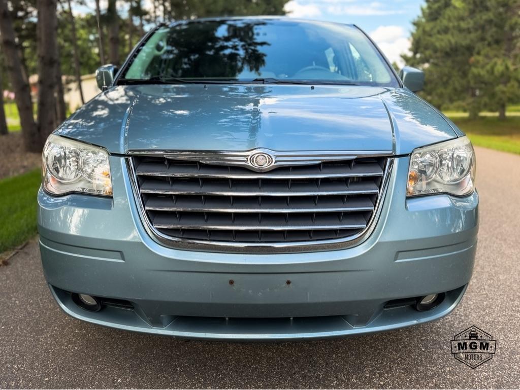 Chrysler Town & Country Touring 2010