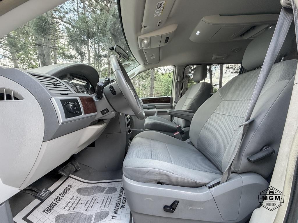 Chrysler Town & Country Touring 2010