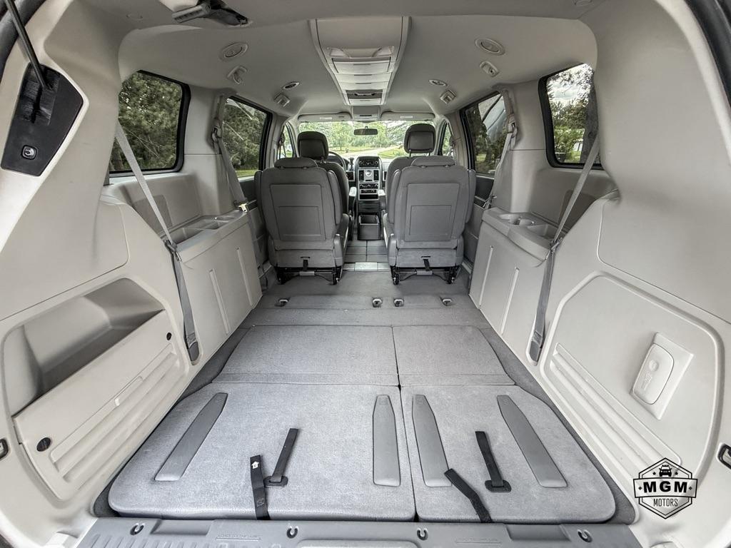 Chrysler Town & Country Touring 2010