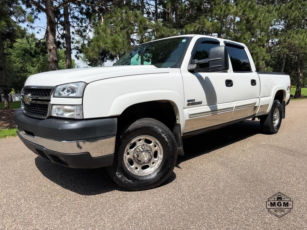 White 2006 Chevrolet Silverado 2500HD Pickup Truck  Automatic