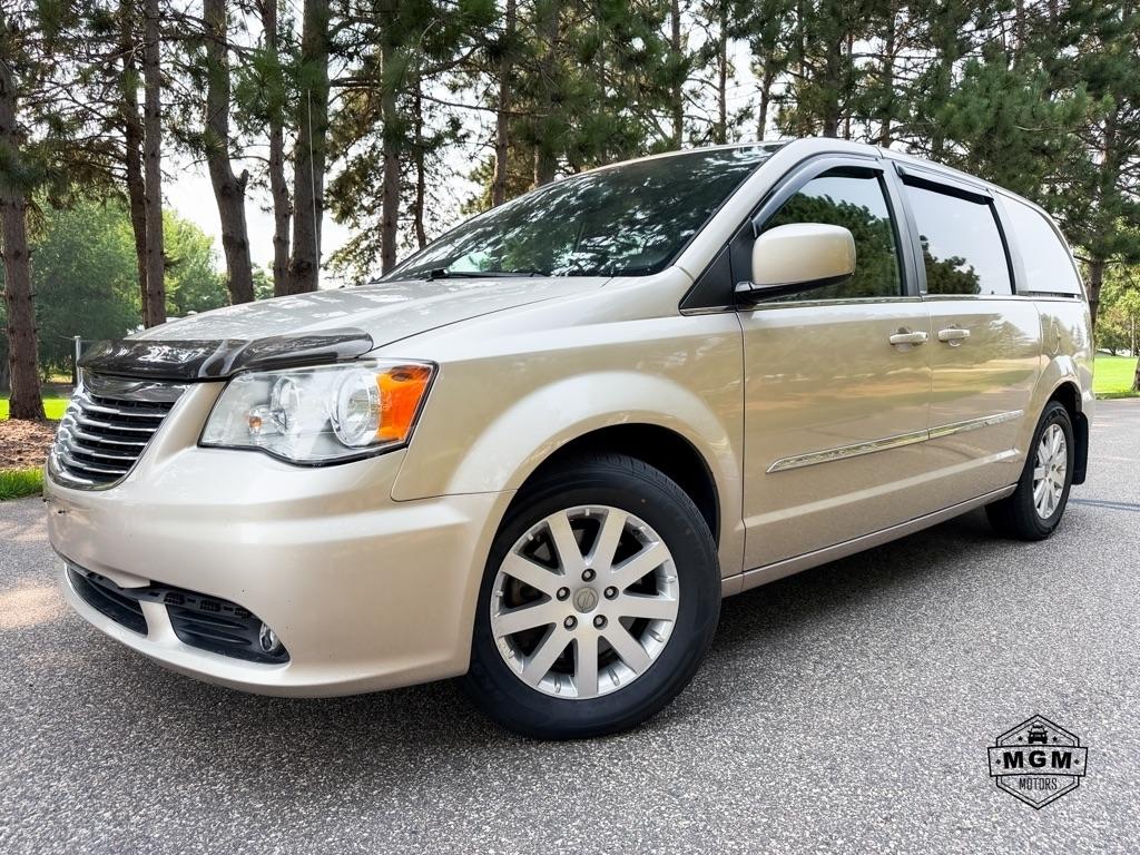 2013 Chrysler Town & Country Touring