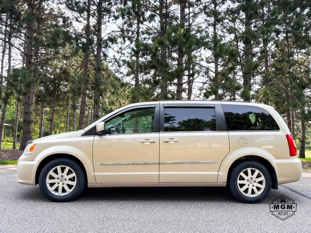 Chrysler Town & Country Touring 2013