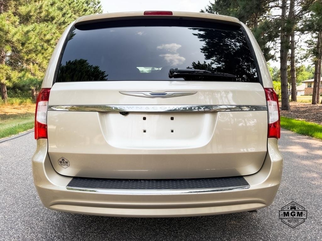 Chrysler Town & Country Touring 2013