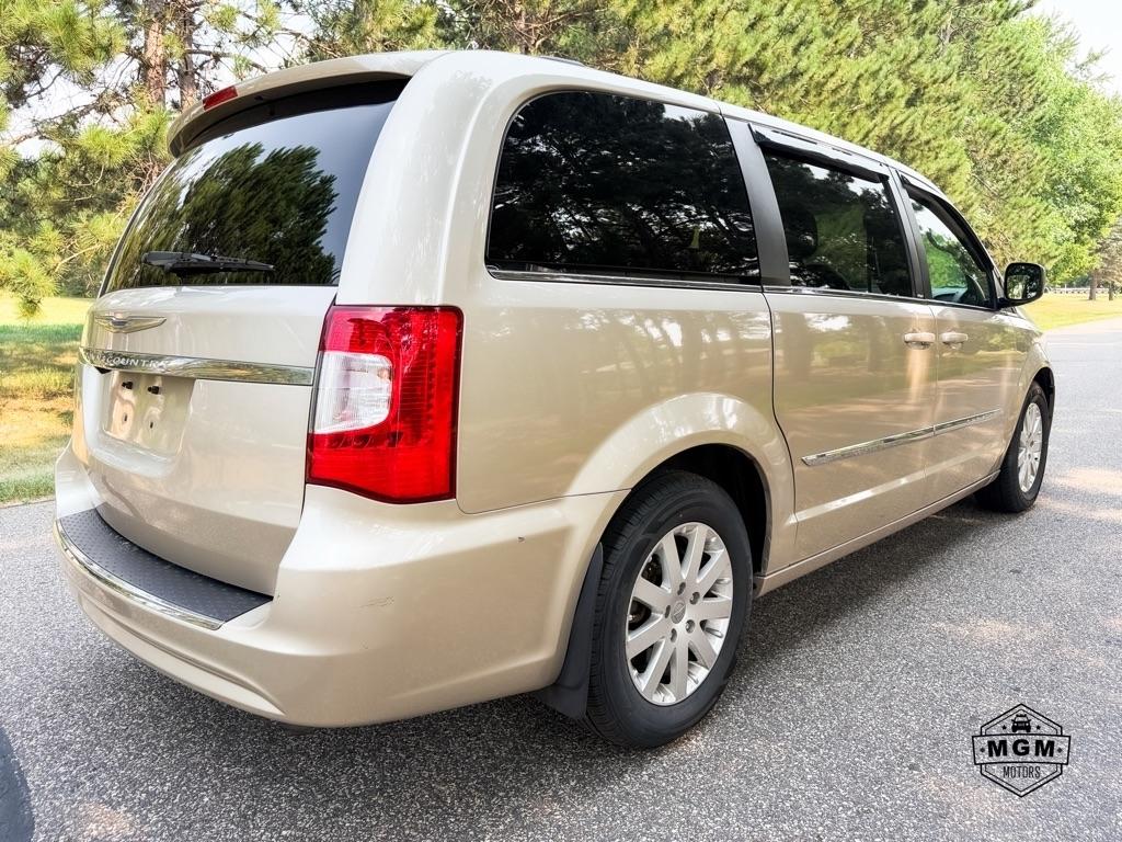 Chrysler Town & Country Touring 2013
