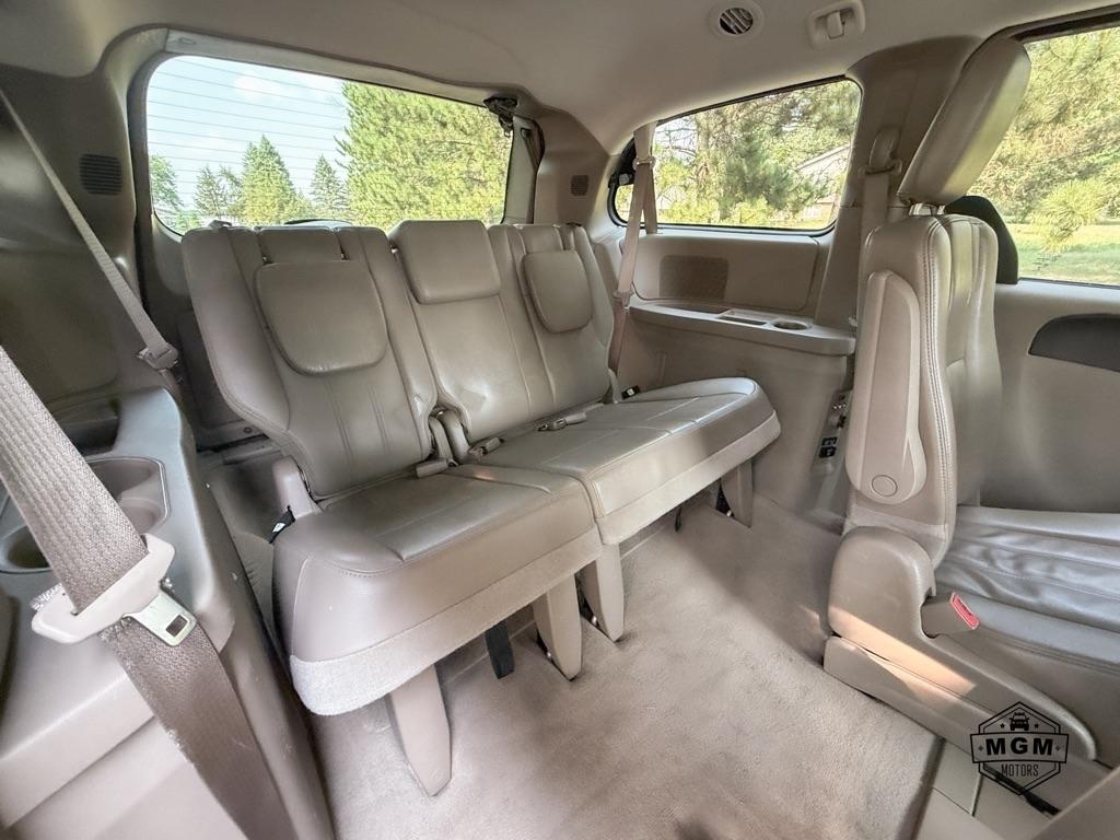 Chrysler Town & Country Touring 2013