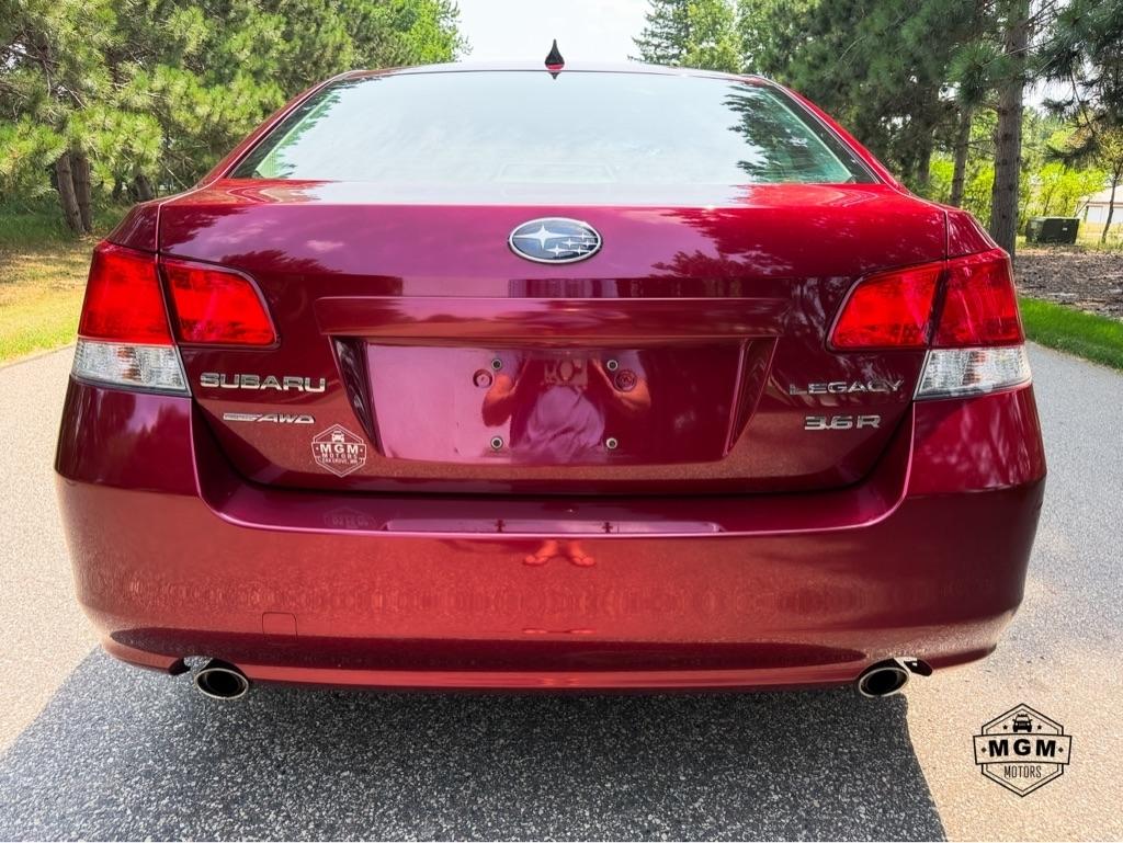 Subaru Legacy 3.6R Limited 2011
