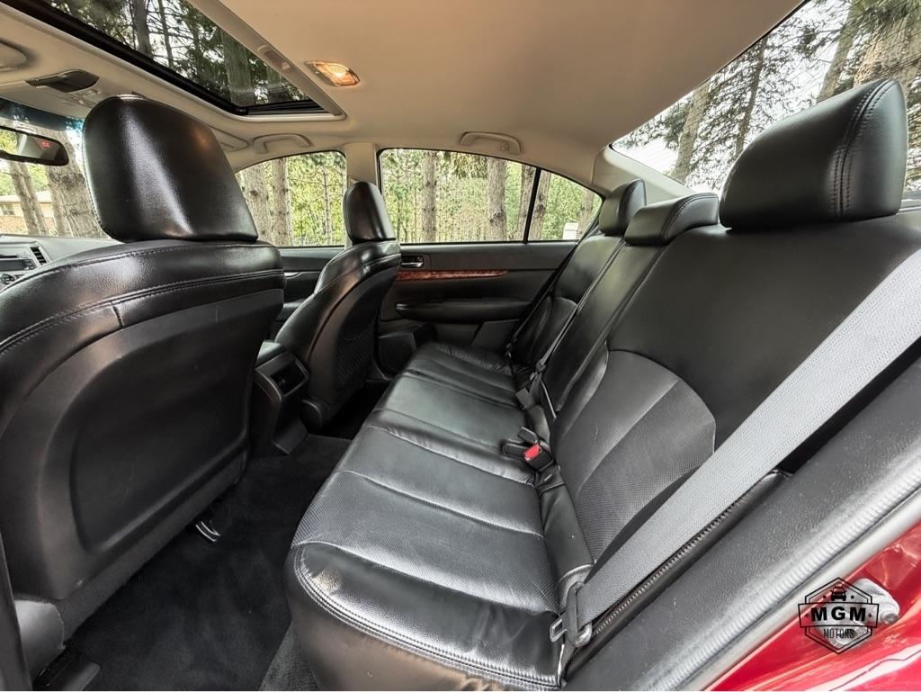 Subaru Legacy 3.6R Limited 2011